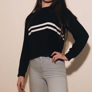 brandy melville long sleeve t-shirt !!